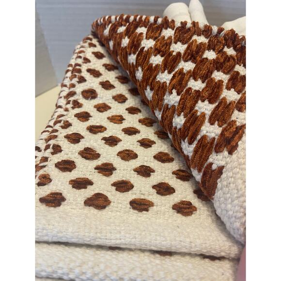 Better Homes and Gardens Table set - Picture 8 of 8